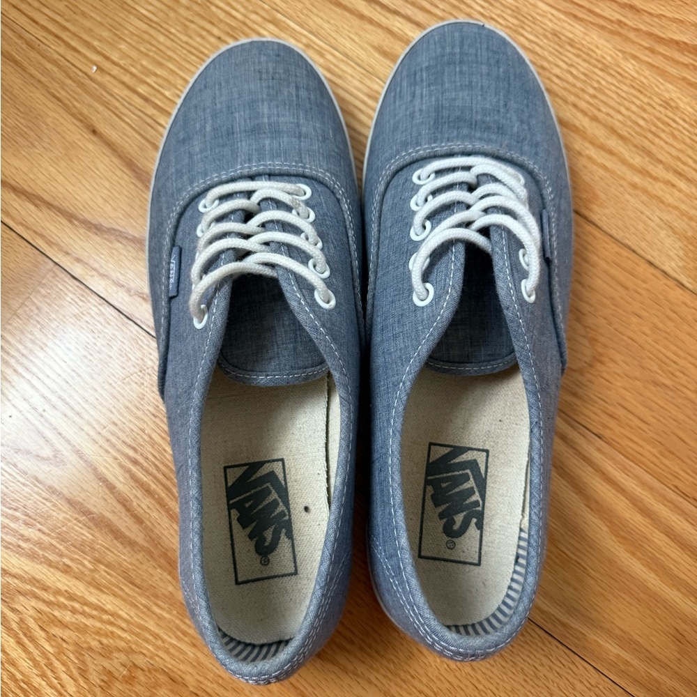 Jean low vans with white laces (women’s 8.5)